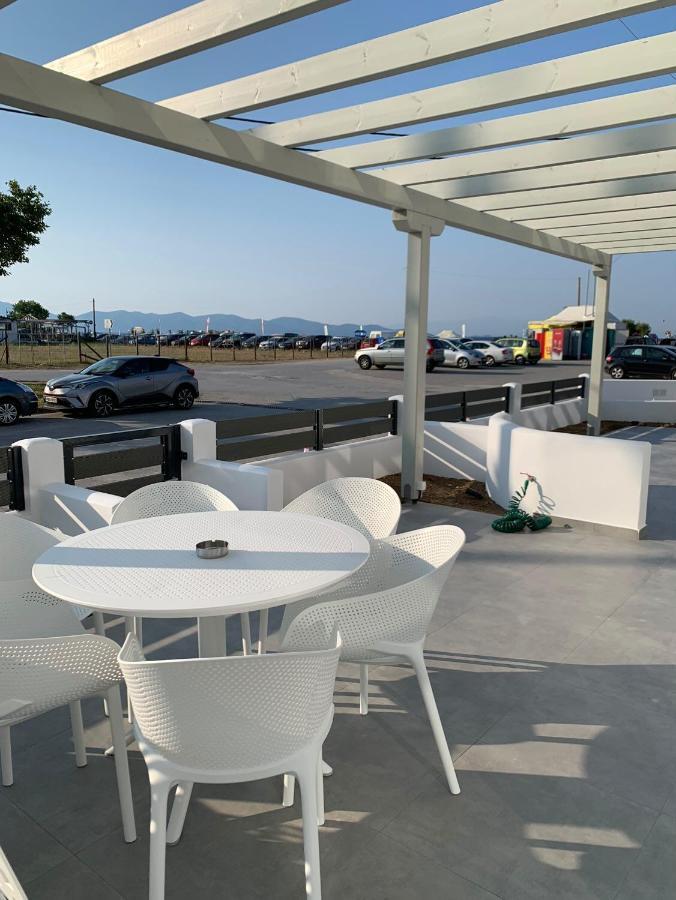 Ocean Blue Suites Ierissos Exterior foto