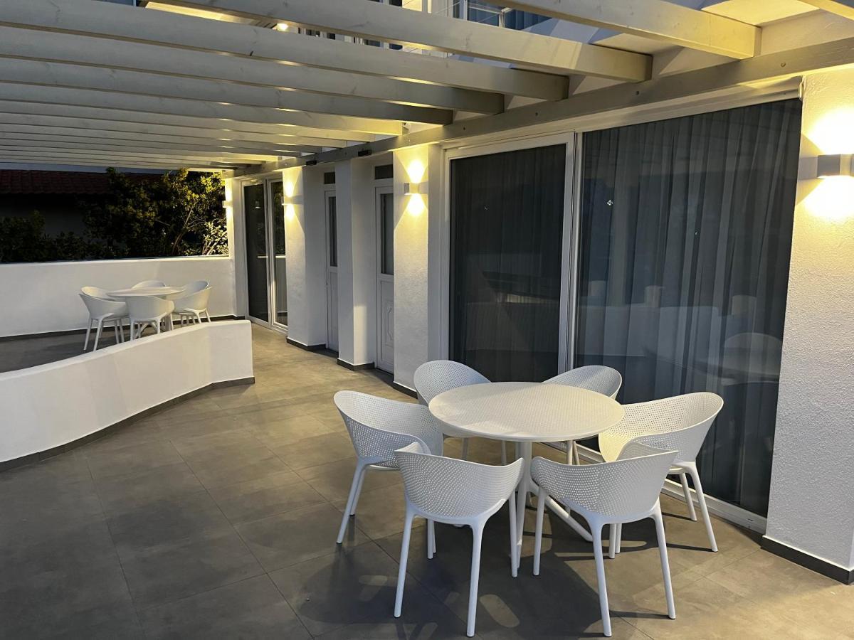 Ocean Blue Suites Ierissos Exterior foto