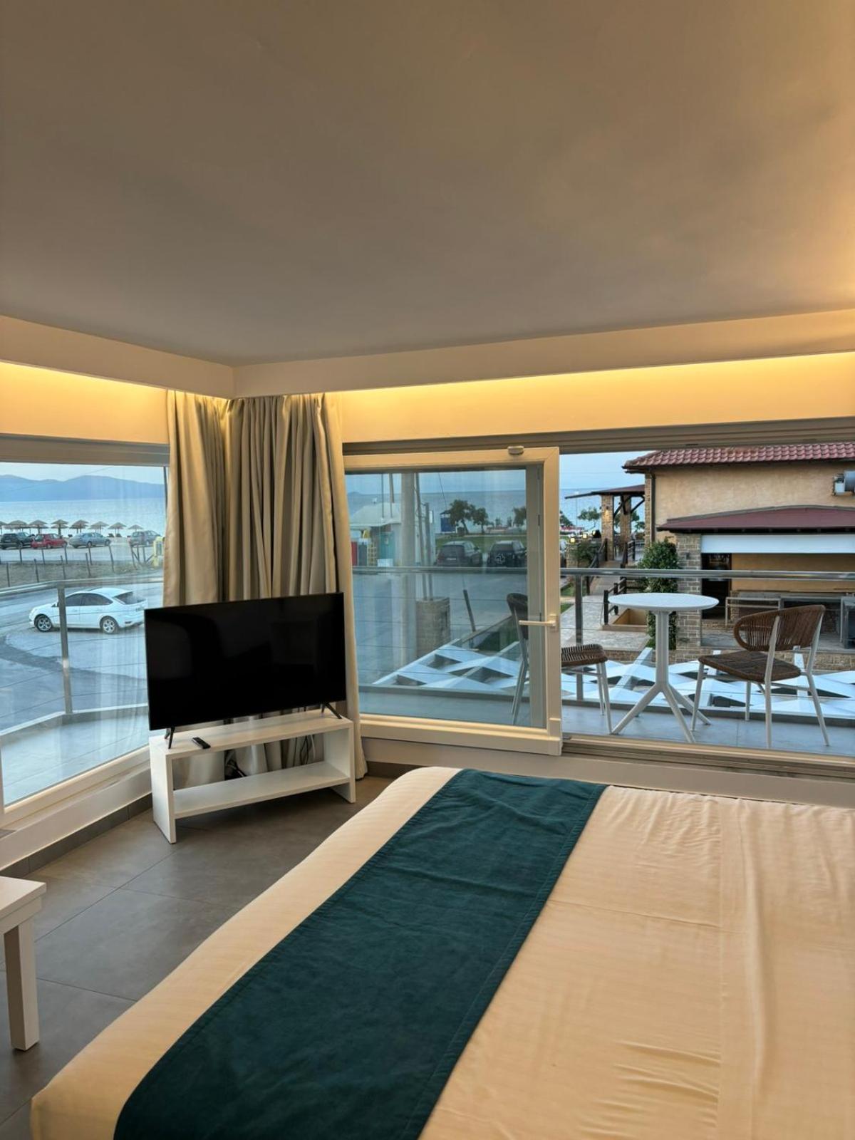 Ocean Blue Suites Ierissos Cameră foto