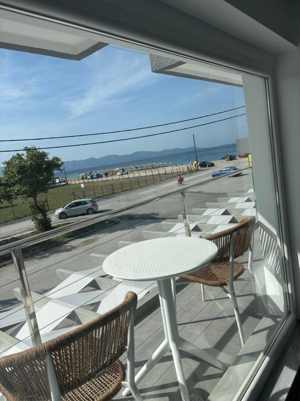 Ocean Blue Suites Ierissos Exterior foto